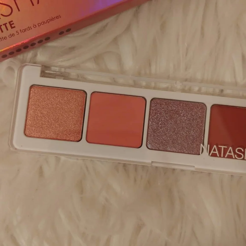 💝FIRM! NWT NATASHA DENONA CORAL EYESHADOW PALETTE